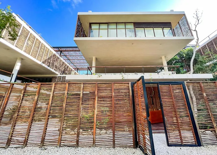 Rooftop Paradise 2br In Gated Community Apartamento