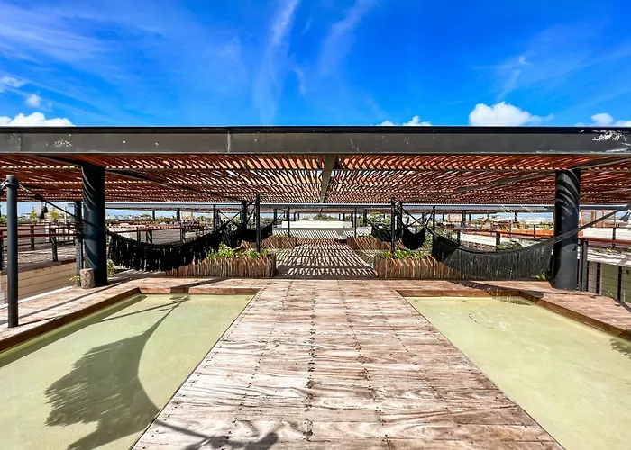 Rooftop Paradise 2br In Gated Community *