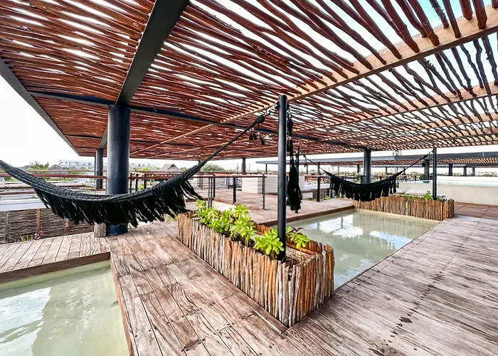 Rooftop Paradise 2br In Gated Community