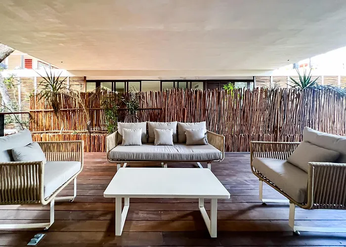 Rooftop Paradise 2br In Gated Community