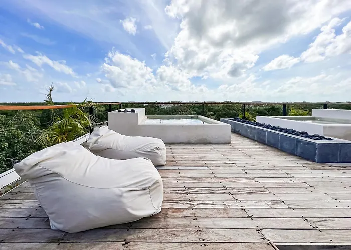 Rooftop Paradise 2br In Gated Community Apartamento