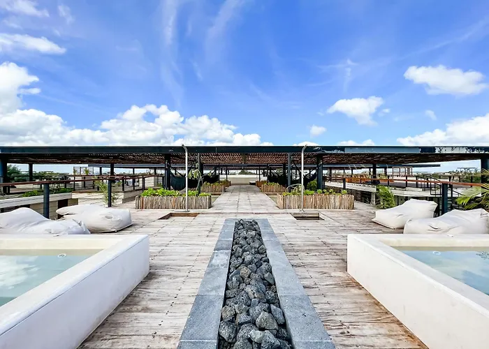 Rooftop Paradise 2br In Gated Community