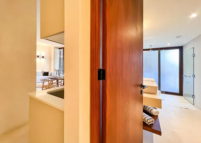 Rooftop Paradise 2br In Gated Community Apartamento
