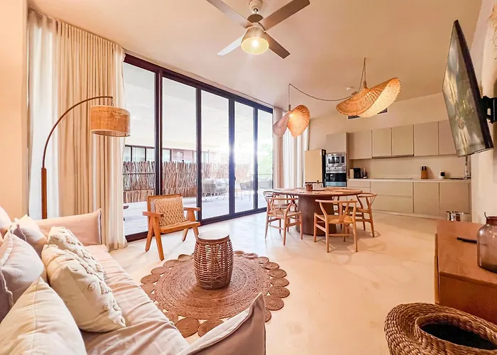 Rooftop Paradise 2br In Gated Community Apartamento