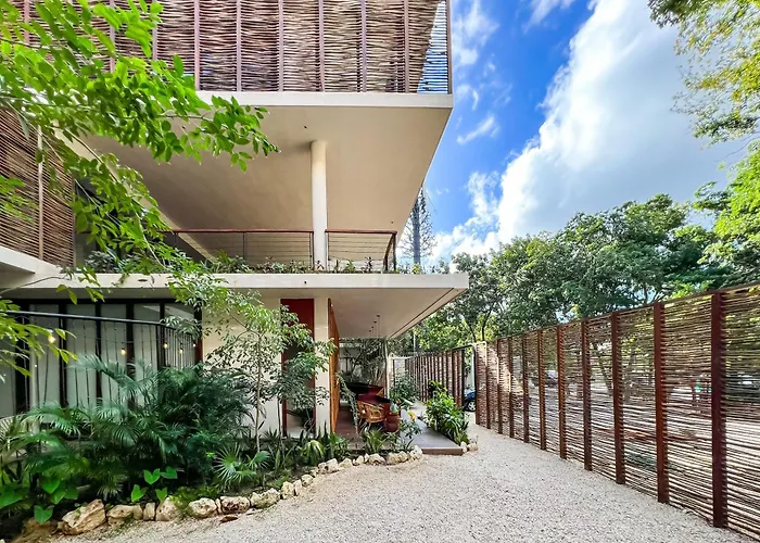 Rooftop Paradise 2br In Gated Community